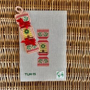 Christmas Crack- Holiday Hive- 1.5" x 5"- 18 Mesh